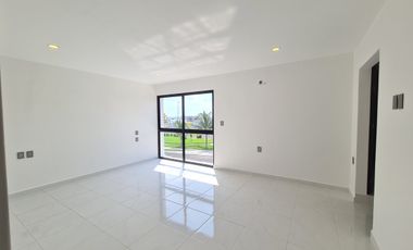 Casa en Venta en Lomas de la Rioja | alberca con cascada