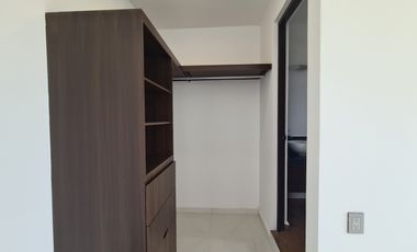 Casa en Venta en Lomas de la Rioja | alberca con cascada