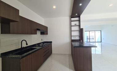 Casa en Venta en Lomas de la Rioja | alberca con cascada