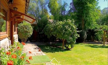 Casa en Venta en Chalet Estilo Suizo, 2 pisos, 3 dormitorios, Piscina, El Ingenio, San Jose de Maipo