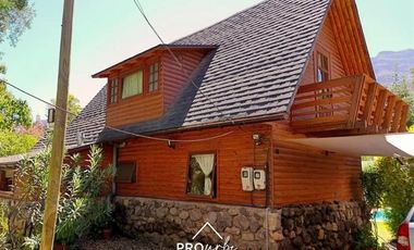 Casa en Venta en Chalet Estilo Suizo, 2 pisos, 3 dormitorios, Piscina, El Ingenio, San Jose de Maipo