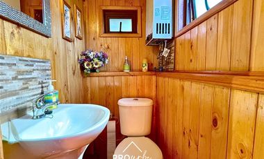 Casa en Venta en Chalet Estilo Suizo, 2 pisos, 3 dormitorios, Piscina, El Ingenio, San Jose de Maipo