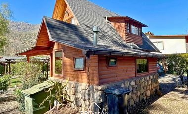 Casa en Venta en Chalet Estilo Suizo, 2 pisos, 3 dormitorios, Piscina, El Ingenio, San Jose de Maipo