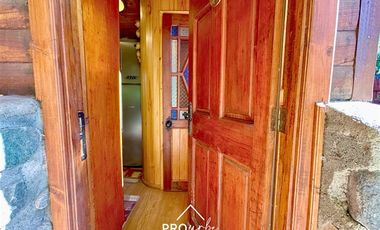 Casa en Venta en Chalet Estilo Suizo, 2 pisos, 3 dormitorios, Piscina, El Ingenio, San Jose de Maipo