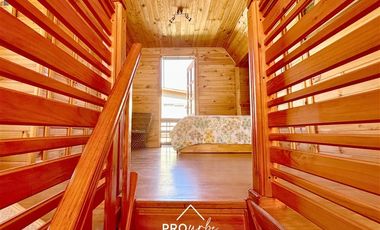 Casa en Venta en Chalet Estilo Suizo, 2 pisos, 3 dormitorios, Piscina, El Ingenio, San Jose de Maipo