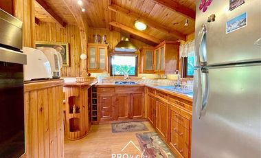 Casa en Venta en Chalet Estilo Suizo, 2 pisos, 3 dormitorios, Piscina, El Ingenio, San Jose de Maipo