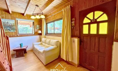 Casa en Venta en Chalet Estilo Suizo, 2 pisos, 3 dormitorios, Piscina, El Ingenio, San Jose de Maipo