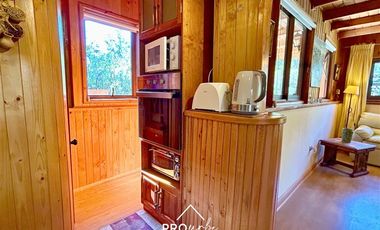 Casa en Venta en Chalet Estilo Suizo, 2 pisos, 3 dormitorios, Piscina, El Ingenio, San Jose de Maipo