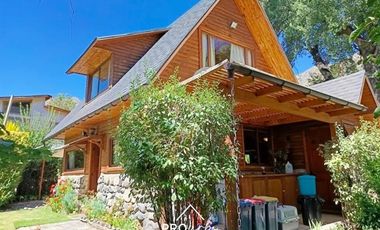 Casa en Venta en Chalet Estilo Suizo, 2 pisos, 3 dormitorios, Piscina, El Ingenio, San Jose de Maipo