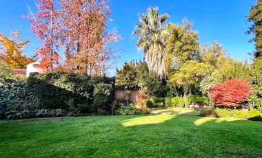 CASA EN PASAJE CERRADO / MALL SPORT