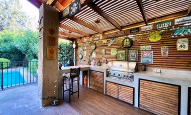 CASA EN PASAJE CERRADO / MALL SPORT