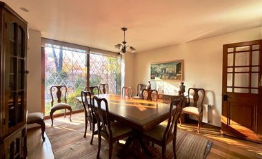 CASA EN PASAJE CERRADO / MALL SPORT