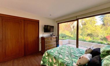 CASA EN PASAJE CERRADO / MALL SPORT