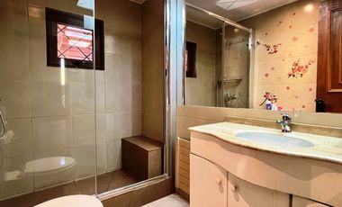 CASA EN PASAJE CERRADO / MALL SPORT