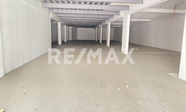 LOCAL COMERCIAL EN RENTA - PLAZA SAN PEDRO, Av. Lic. Benito Juárez García, Metepec - (3)
