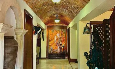 Casa en Venta en los Gonzales, los Siller, Saltillo, Coahuila, Vive el lujo y comfort de esta hermosa quinta sin alejarse de la ciudad.