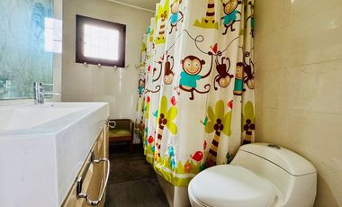 Casa Grande con Potencial Comercial o Habitacional