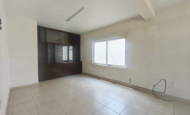 🏢 Consultorio / Oficina en renta — 32 m²