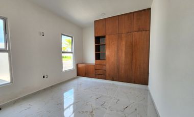 Casa en Venta Lomas de la Rioja | Un piso de 3 recámaras