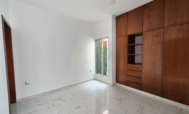 Casa en Venta Lomas de la Rioja | Un piso de 3 recámaras