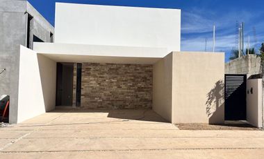 Casa en venta con recámara en planta baja