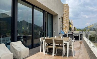 SE VENDE CASA EN LA CALERA