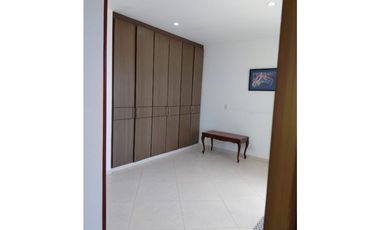 GIA 236 APARTAMENTO LA MESA HERMOSO
