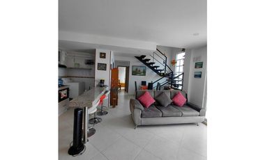 GIA 236 APARTAMENTO LA MESA HERMOSO