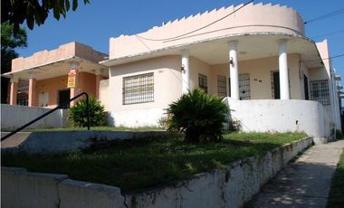 CASA PATRIMONIO con lote DE 775 MTS y 419 MTS  CONSTRUIDOS.VIEJO PRADO