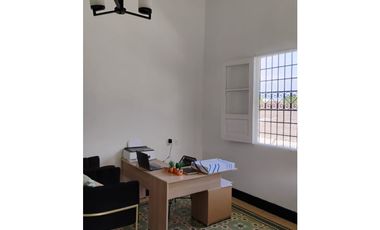 CASA PATRIMONIO con lote DE 775 MTS y 419 MTS  CONSTRUIDOS.VIEJO PRADO