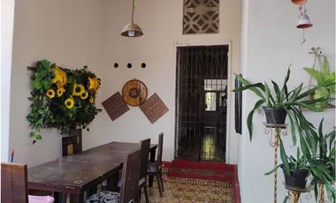 CASA PATRIMONIO con lote DE 775 MTS y 419 MTS  CONSTRUIDOS.VIEJO PRADO