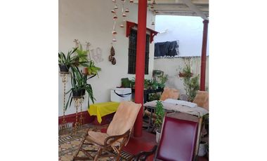 CASA PATRIMONIO con lote DE 775 MTS y 419 MTS  CONSTRUIDOS.VIEJO PRADO