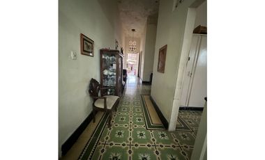 CASA PATRIMONIO con lote DE 775 MTS y 419 MTS  CONSTRUIDOS.VIEJO PRADO