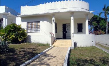 CASA PATRIMONIO con lote DE 775 MTS y 419 MTS  CONSTRUIDOS.VIEJO PRADO