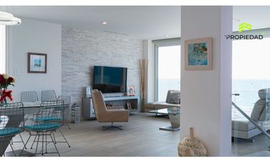 Casa frente al mar con acceso directo al mar  en Urb Marina Blue Manta