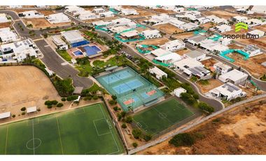 Casa frente al mar con acceso directo al mar  en Urb Marina Blue Manta