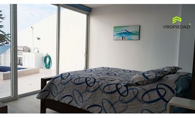 Casa frente al mar con acceso directo al mar  en Urb Marina Blue Manta