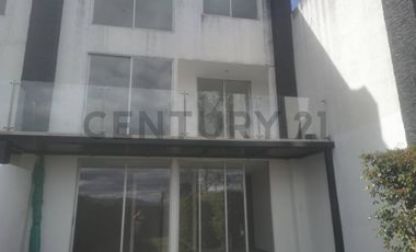 Se  Vende Casa por estrenar en Sector Universidad Internacional