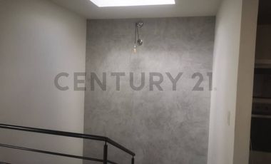 Se  Vende Casa por estrenar en Sector Universidad Internacional