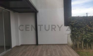 Se  Vende Casa por estrenar en Sector Universidad Internacional