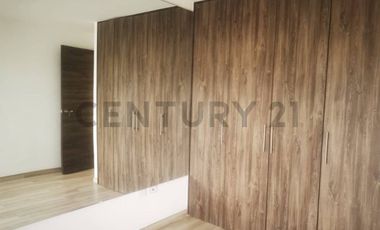 Se  Vende Casa por estrenar en Sector Universidad Internacional