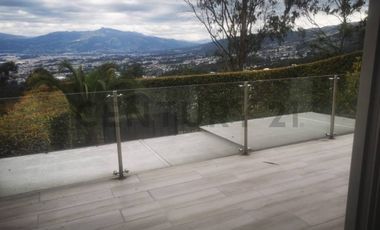 Se  Vende Casa por estrenar en Sector Universidad Internacional