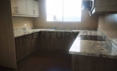 Se  Vende Casa por estrenar en Sector Universidad Internacional