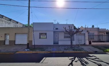 CASA EN BLOCK DOS UNIDADES INDEPENDIENTES LOTE PROPIO