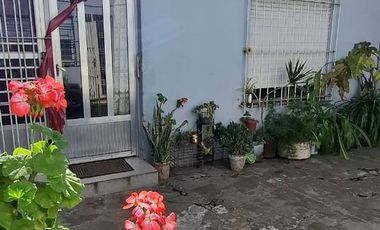 CASA EN BLOCK DOS UNIDADES INDEPENDIENTES LOTE PROPIO