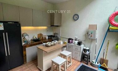 Disewa Rumah Cantik Dengan Semi Furnished di Cluster Samatha Bekasi