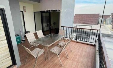 Disewa Rumah Cantik Dengan Semi Furnished di Cluster Samatha Bekasi