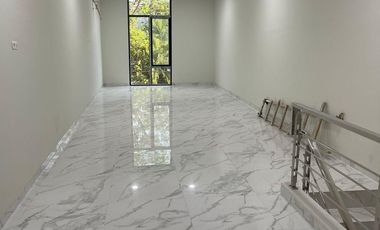 Dijual 3unit rukan baru di kavling polri jakarta barat bagus utk usaha