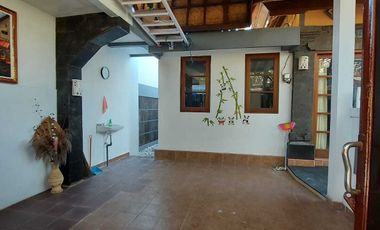 3 Bedrooms Villa for lease at Jl Sekuta, Sanur.