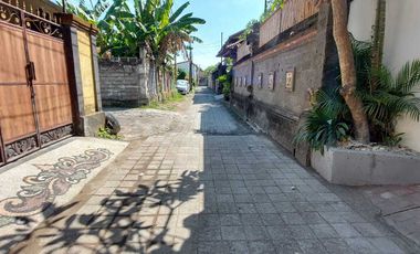 3 Bedrooms Villa for lease at Jl Sekuta, Sanur.